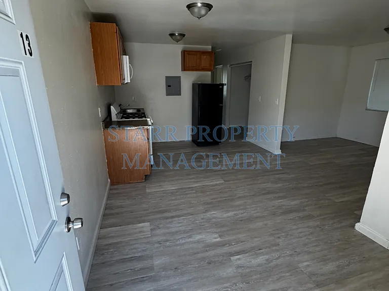 415 E Flora St #1-13 — Photo 10