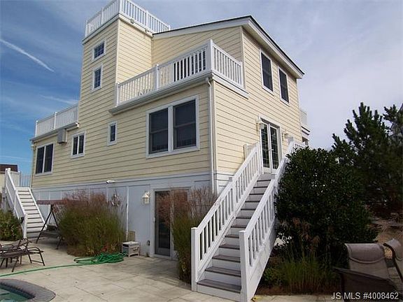 2nd image of 48 Long Beach Blvd #C