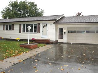 168 Meadow Cir, Rochester, NY 14609