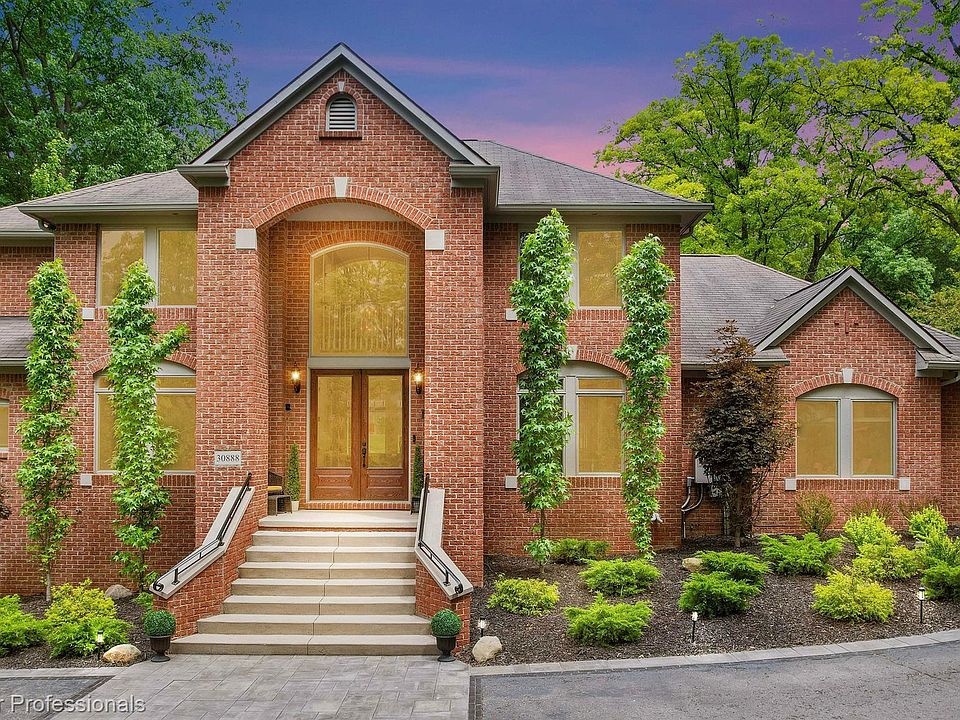 1st image of 30888 Rosemond Ln