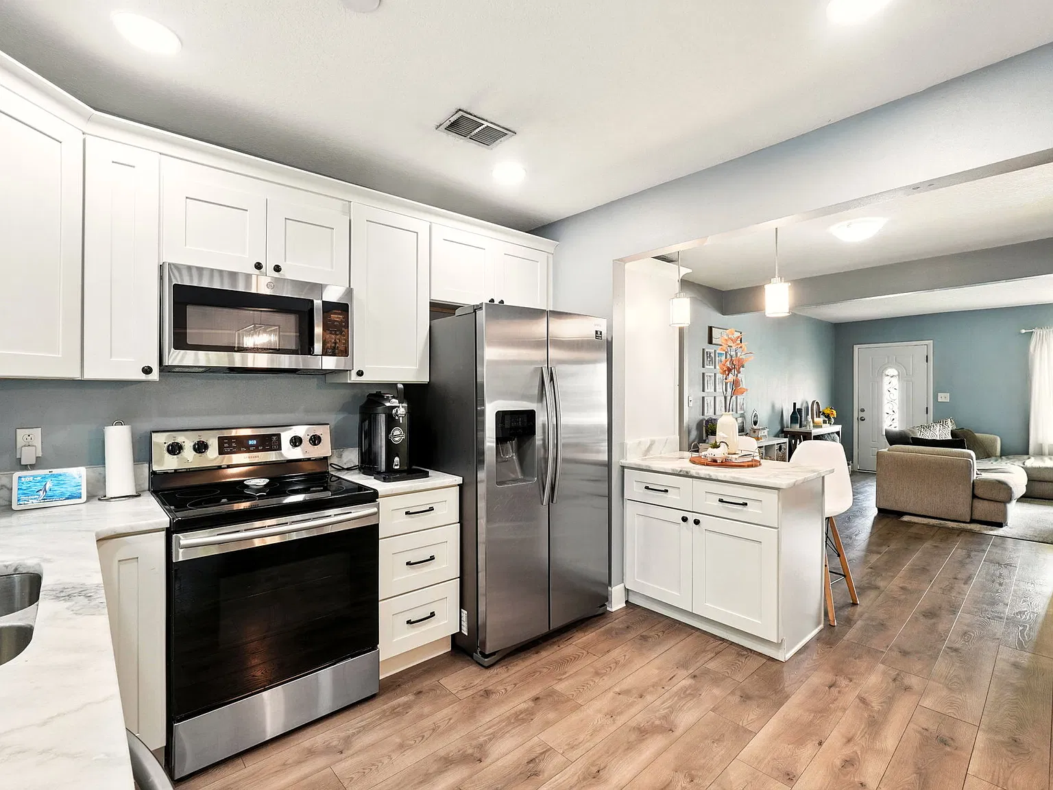 2 bed, 1135 sqft, $3,000 — Photo 4