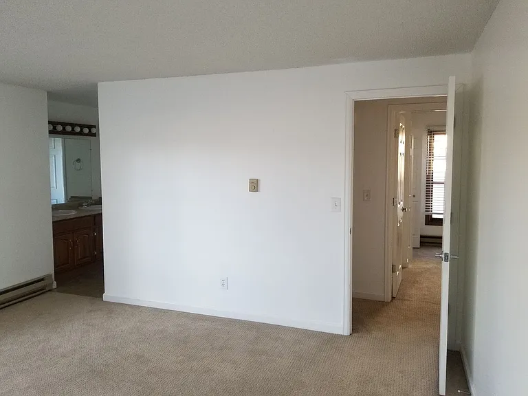 2836 Troxell Ave — Photo 50