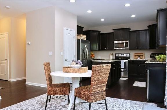 4th image of 898 Longleaf Pine Pl