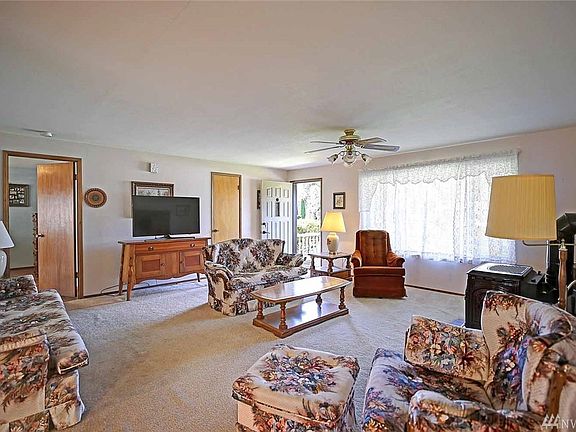 5th image of 316 Edinburgh Dr
