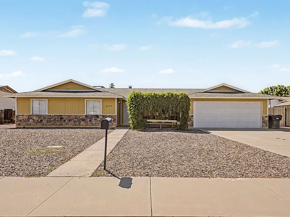 2059 E Adobe St