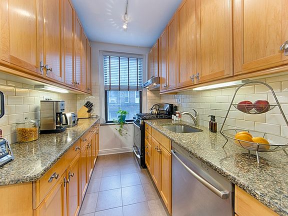 2nd image of 181 E 93rd St APT 2G