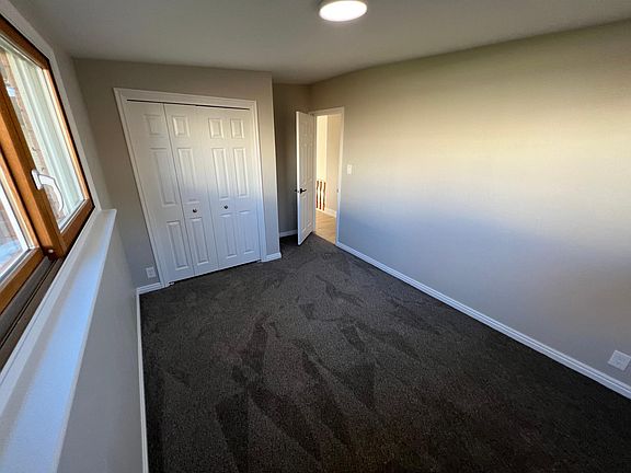 NE bedroom