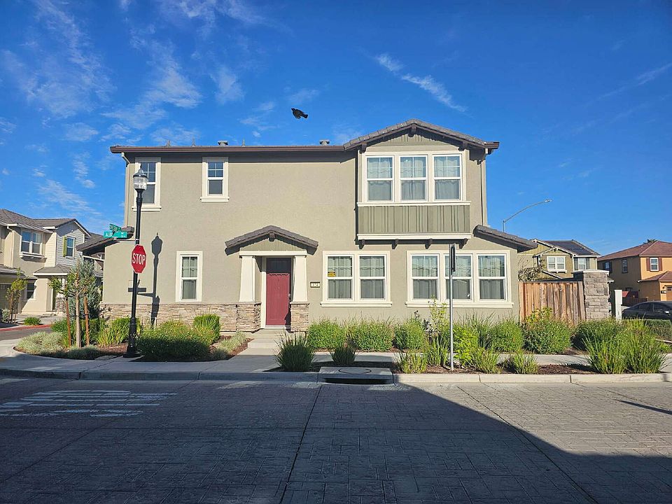 1st image of 124 Alba Way