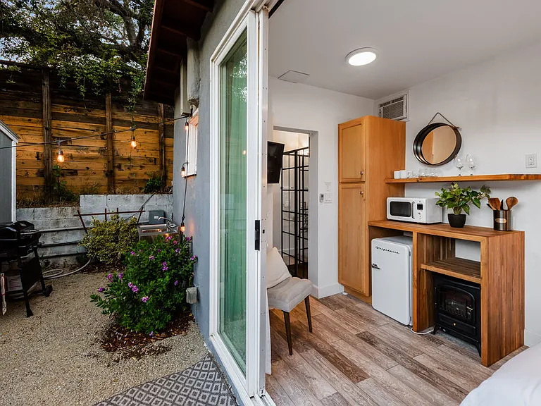 272 N Topanga Canyon Blvd #5 — Photo 4