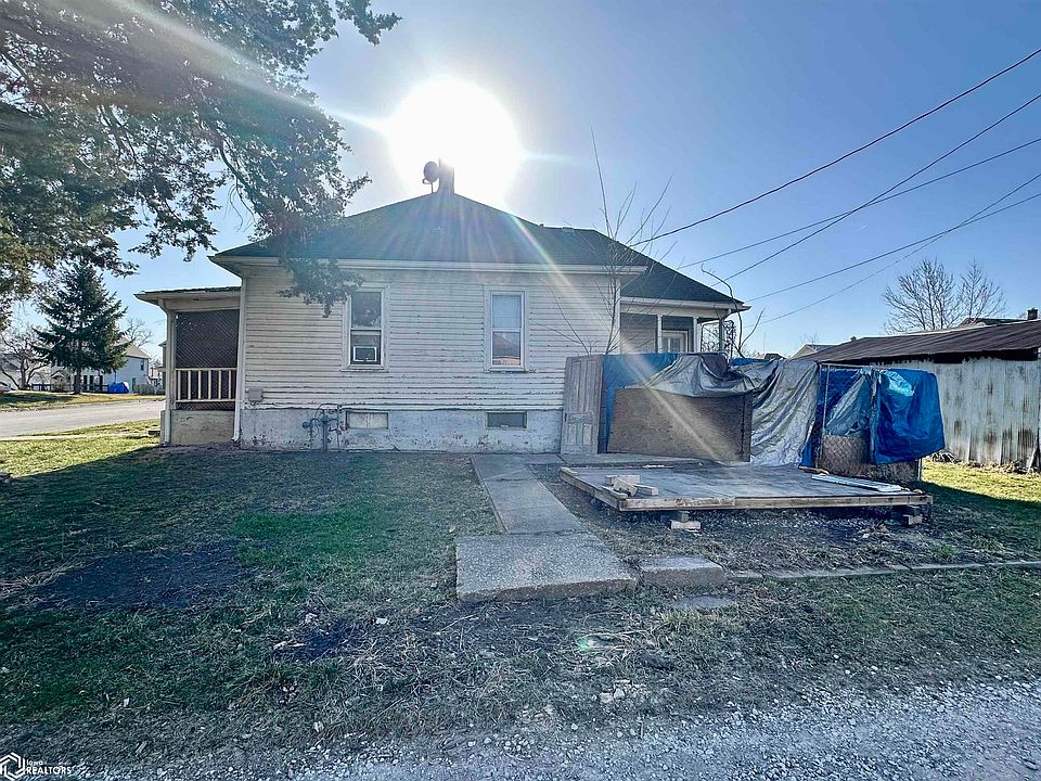 2nd image of 220 S 17th St