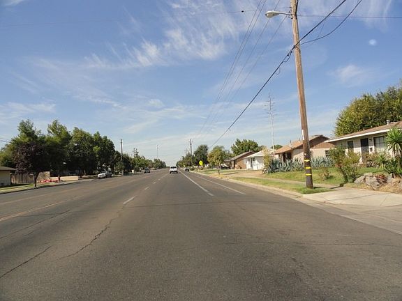 3rd image of 1532 W Shields Ave