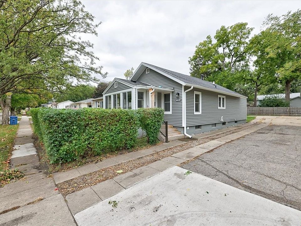 1st image of 1326 De Wolf St