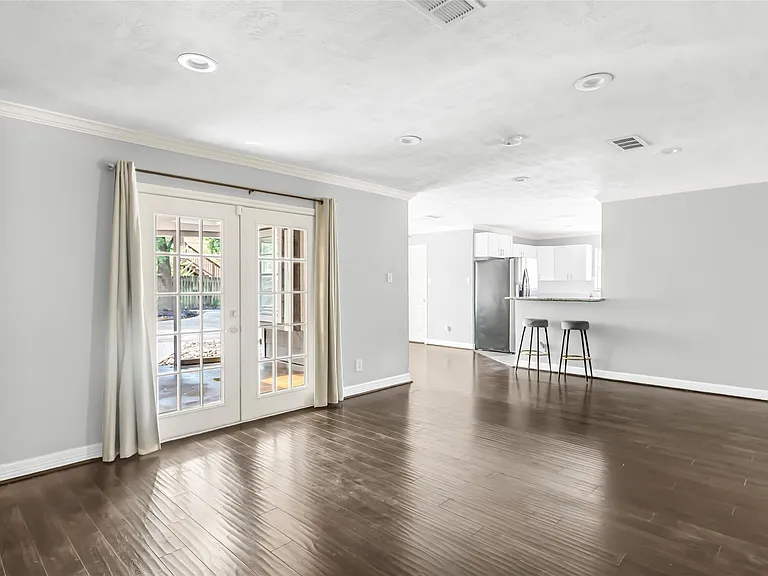 211 W North Hill Dr — Photo 17