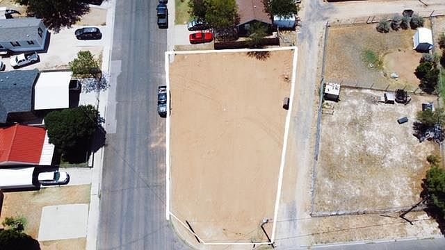 1st image of 400 Drury Ln