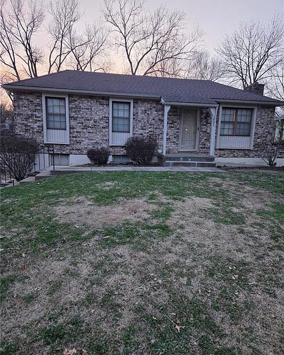 1st image of 1401 NW Kingston Rd