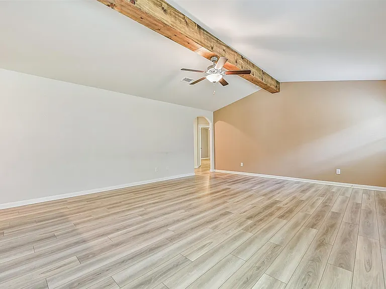 23144 Shakespeare Dr — Photo 4