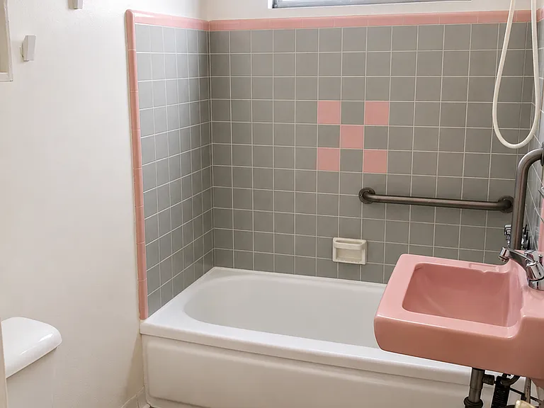 1626 Barry Ave — Photo 13