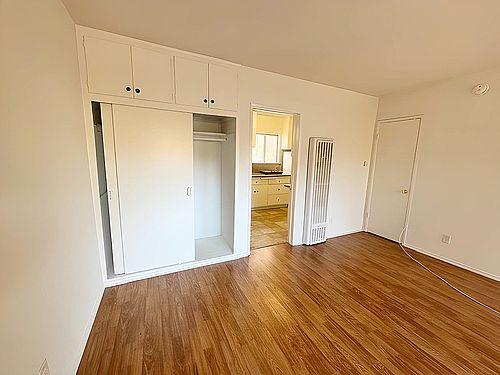 4th image of 12409 Ohio Ave APT 2
