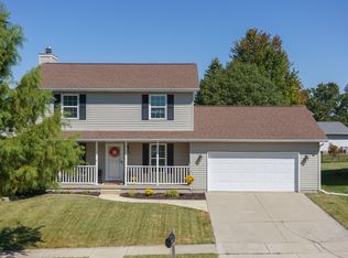 2756 Arrowhead Dr, Bloomington, IL