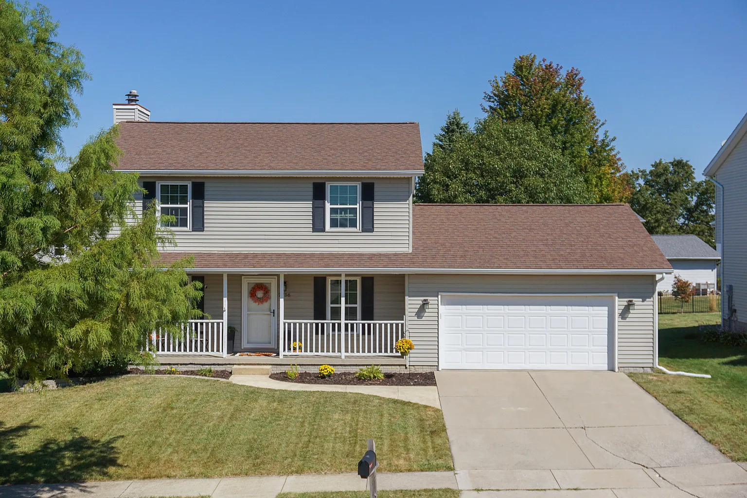 2756 Arrowhead Dr photo 1