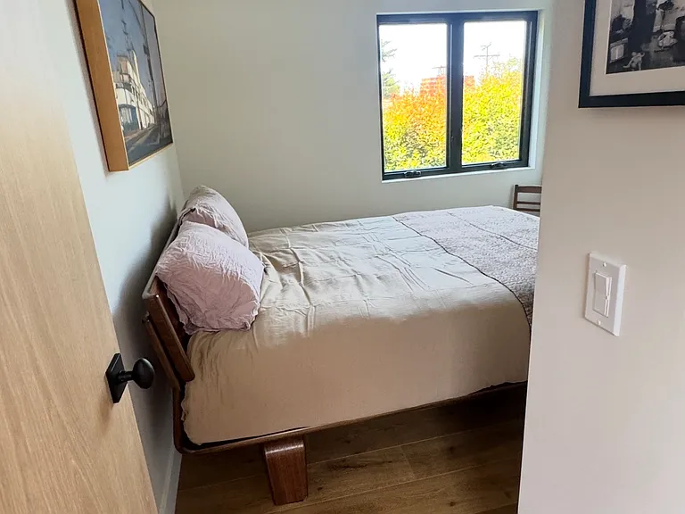 300 Radcliffe Ct — Photo 22