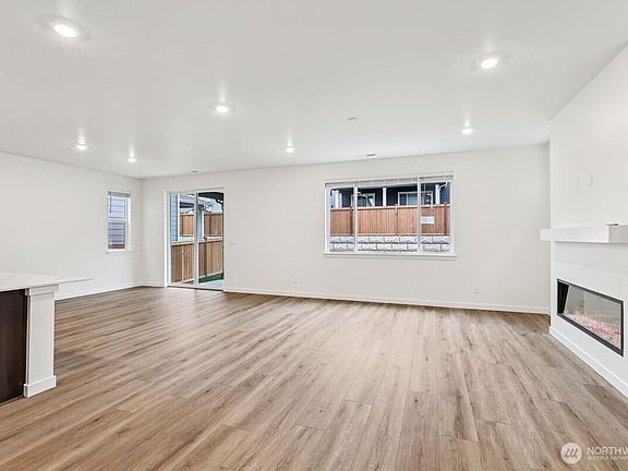 2nd image of 5109 87th Avenue NE #048