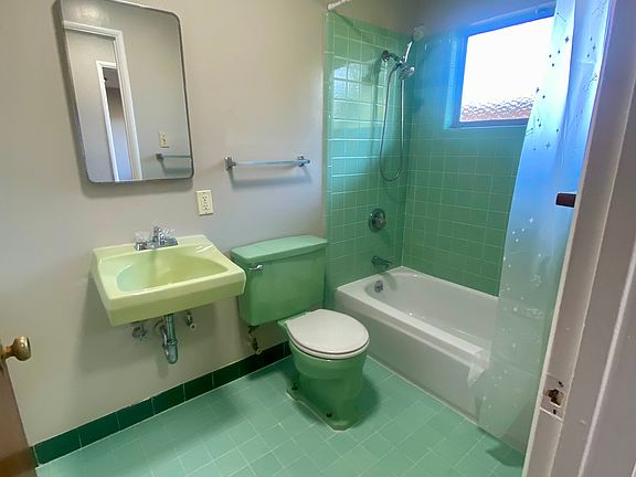 5th image of 328 Hanover Ave #7