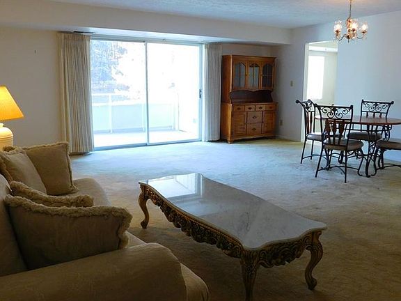 2nd image of 520 Meredith Ln APT 507