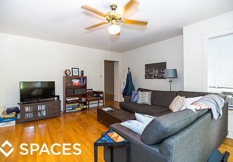 1st image of 4817 N Oakley Ave #Two