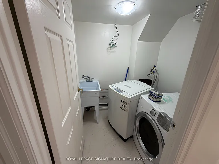834 Mississauga Valley Blvd — Photo 7