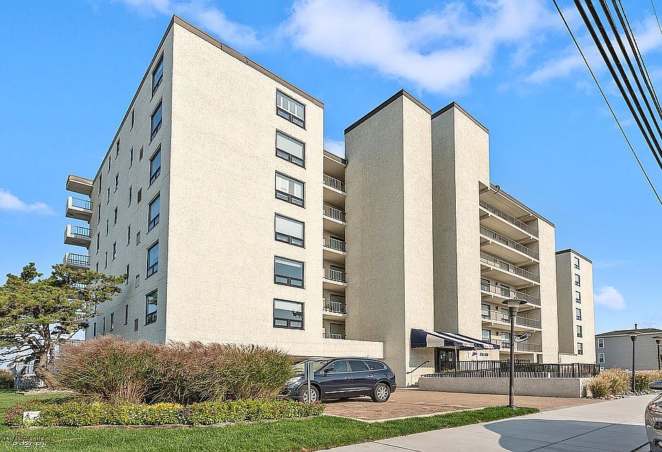 1st image of 336 Bay Ave APT 301