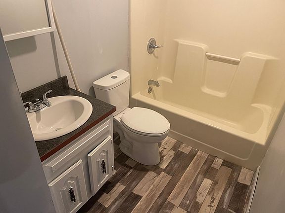 4th image of 86 Clinton Ave APT 7