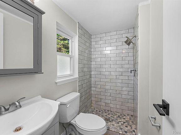 5th image of 13404 Sequoia Ln