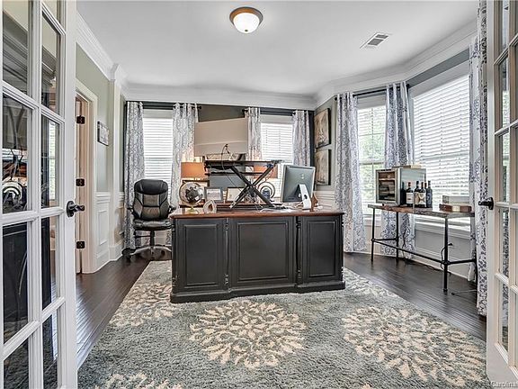 4th image of 9021 Arnsberg Dr #167