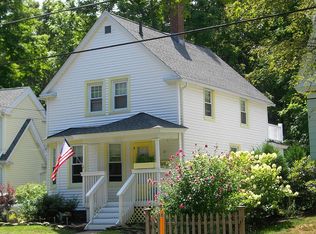 87 Pine St, Andover, MA 01810