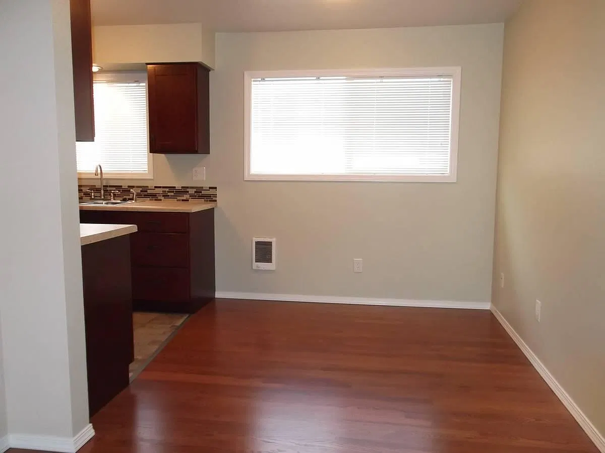 10864 SE Penzance St — Photo 3