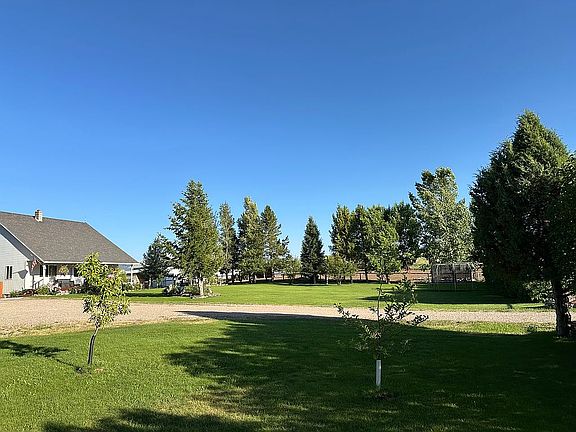 5th image of 2384 Spring Creek Rd #144