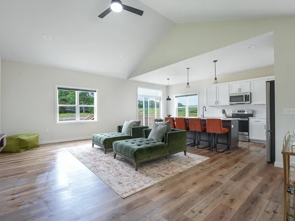 5824 Divine St, Madison, WI 53718