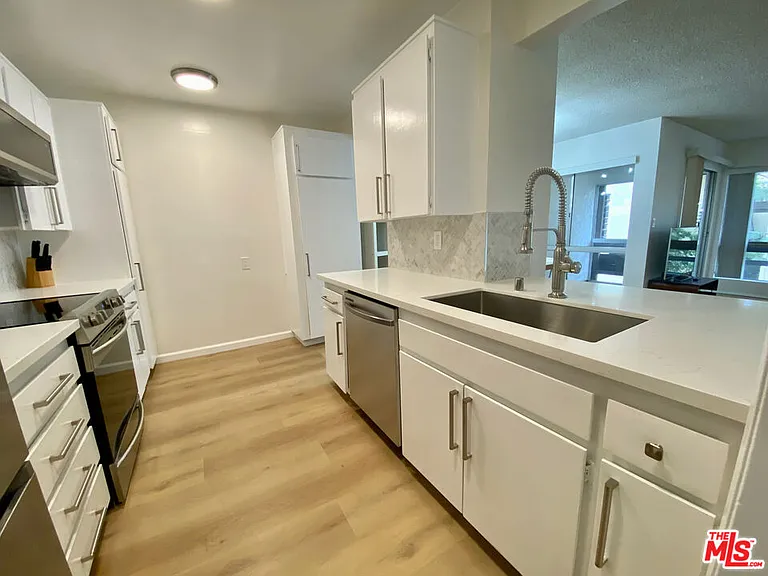 6250 Buckingham Pkwy #203 — Photo 8