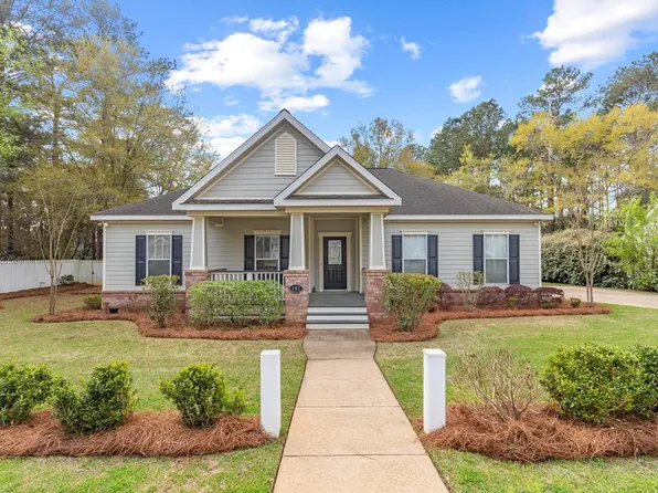 105 Orchard Cir, Dothan, AL 36305