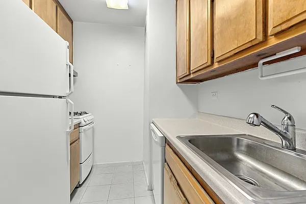 Rented by Compass | media 13