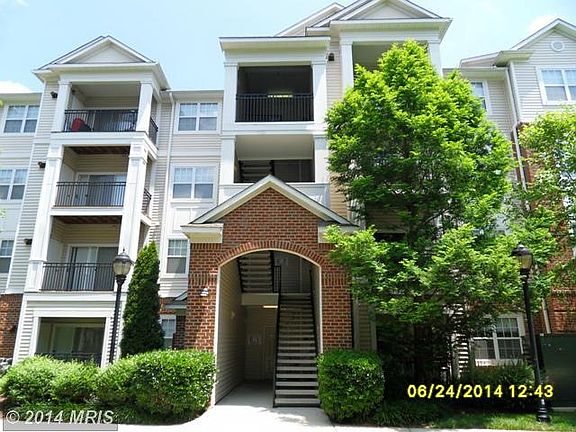 3rd image of 12941 Centre Park Cir APT 418