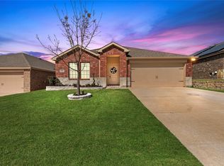 985 Alton Dr, Aubrey, TX 76227