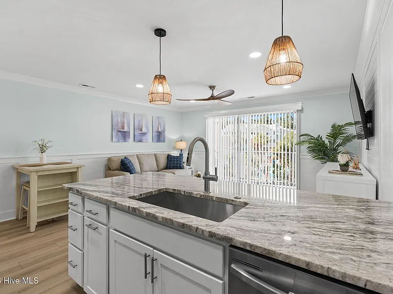 330 S Middleton Dr NW #306 — Photo 10