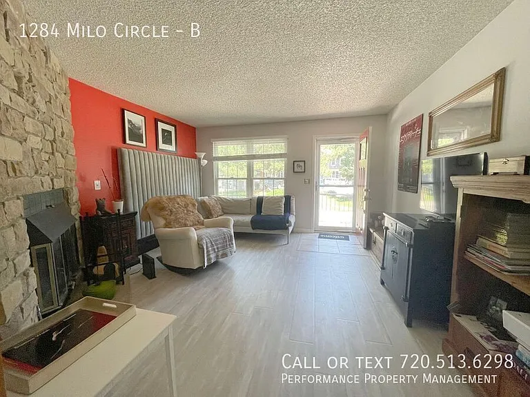 1284 Milo Cir #B — Photo 25