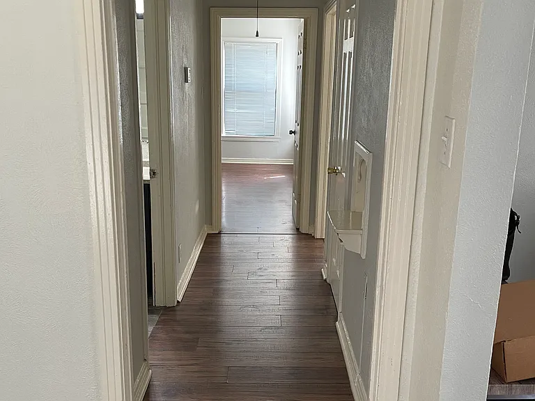1831 Norfolk Ave — Photo 4