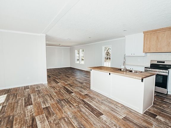 2nd image of 952 Boots Harrison Rd