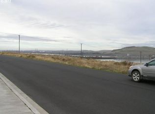 940 Barton Loop, Umatilla, OR 97882