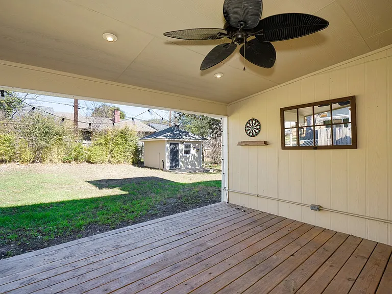 431 Irvington Dr — Photo 26