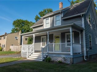 52 Heights Ave, Warwick, RI 02889